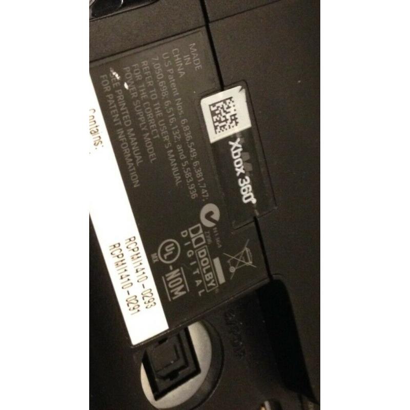 Xbox 360 slim 20GB Complete with 1x Wired Controller & 1 x Game