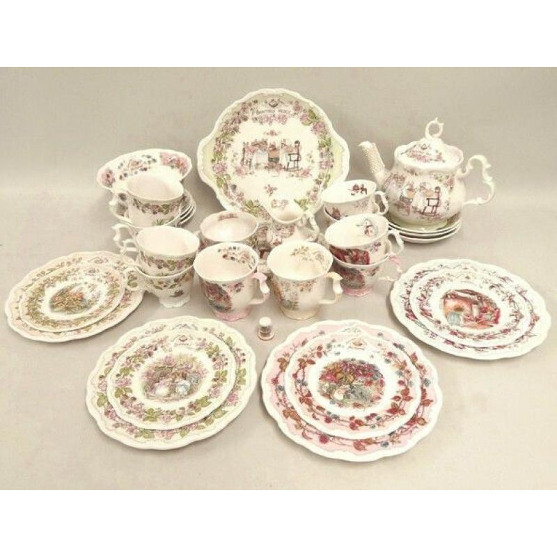 WANTED: BRAMBLY HEDGE CHINA PLATES CUPS MUGS FIGURES TEA COFFEE SETS ETC