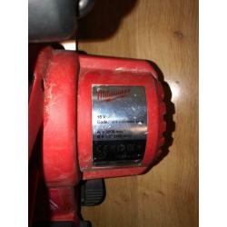Milwaukee Circular saw with battery and charger