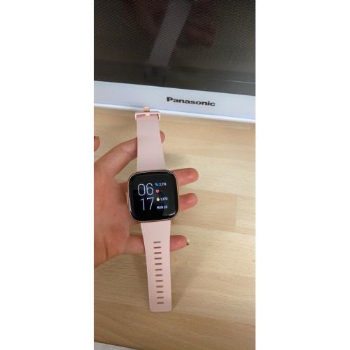 Pink Fitbit versa 2 - new