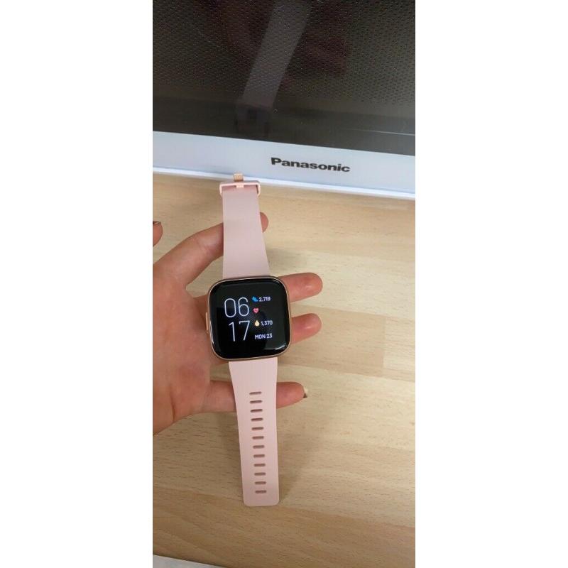 Pink Fitbit versa 2 - new