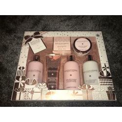 Women?s Xmas smellies gift set brand new Christmas gift