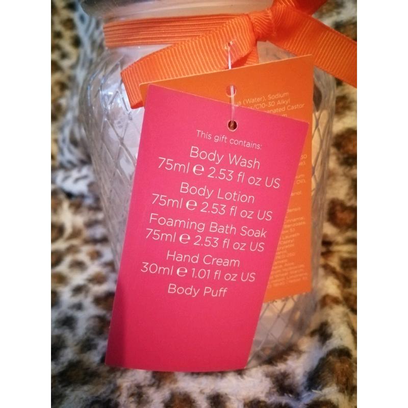 Sanctuary Spa jar gift set