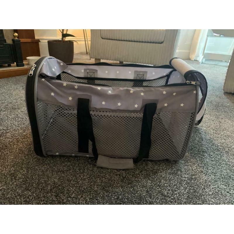 Puppy carrier