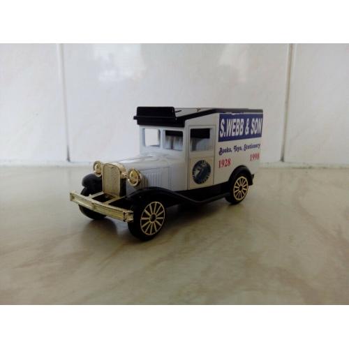 SCALE MODEL VAN: FORD MODEL T DELIVERY VAN
