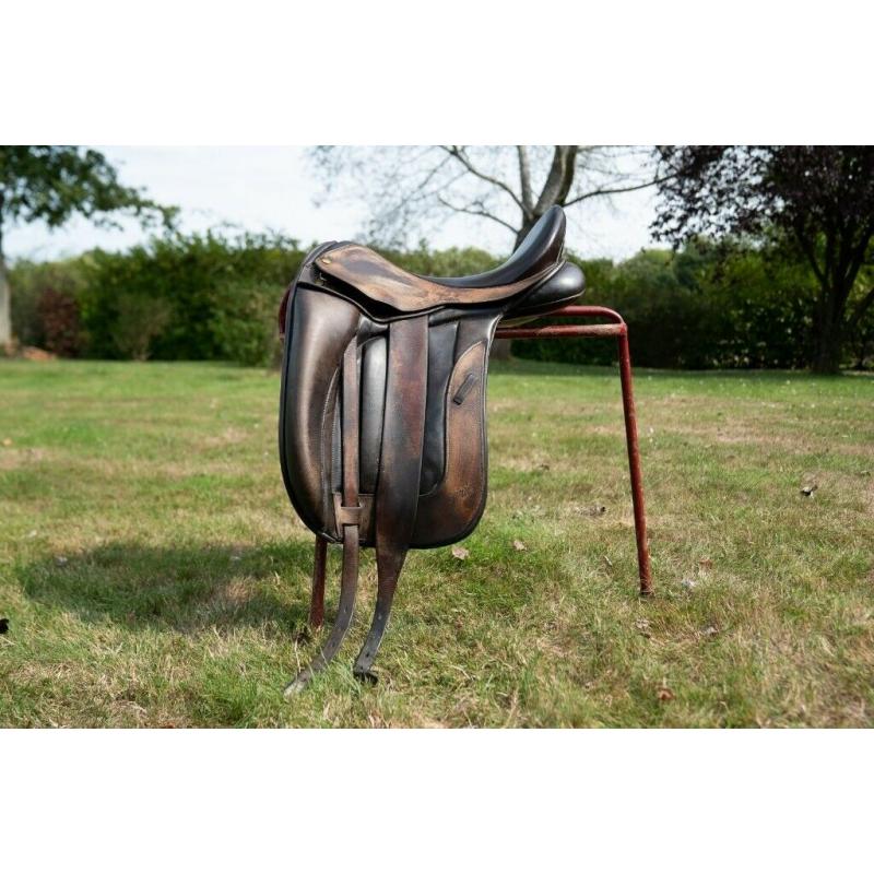 Black Country Monoflap Dressage Saddle, Vinici, brown, 17.5" medium wide