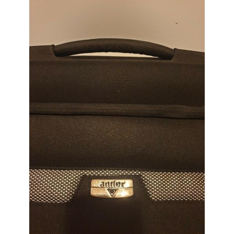 Suit / Dress Holdall / Carrier (ANTLER)