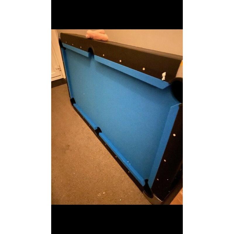 Pool table