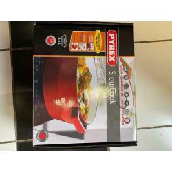 Slow cooker