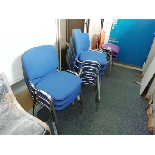 ***STACKABLE MEETING CHAIRS***