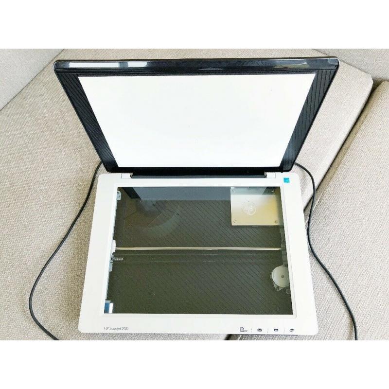 HP Scanjet 200 Desk Scanner & Connector Cable. As New. Simple to Use, Handy to Have.
