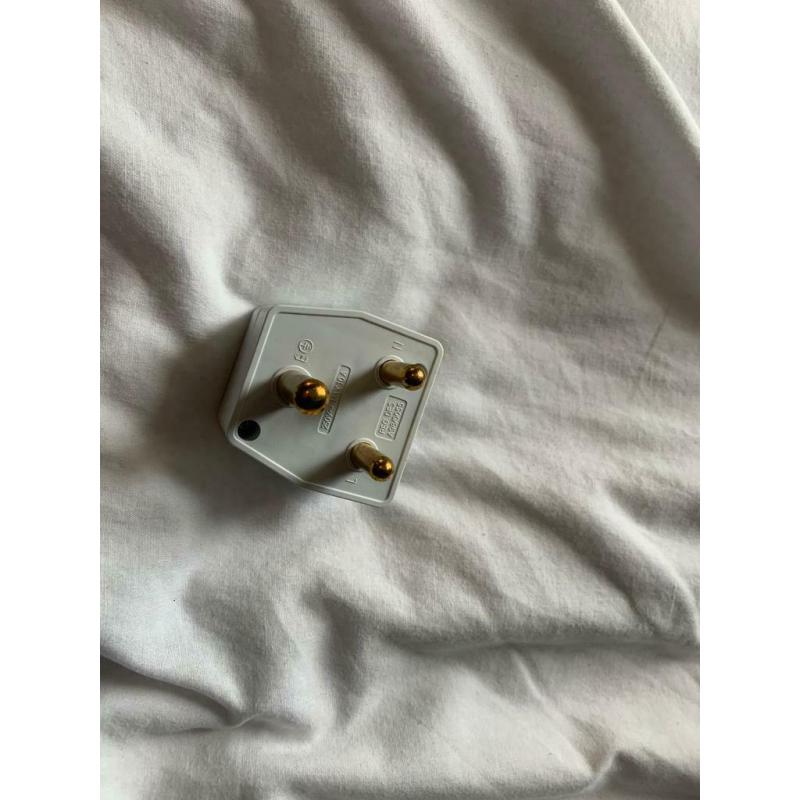 Universal adaptor