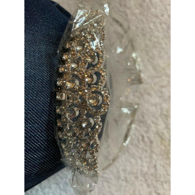New in packet Diamante Tiara IP1