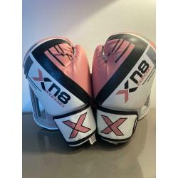 Women?s Boxing Gloves