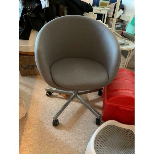 Skruvsta swivel chair from Ikea