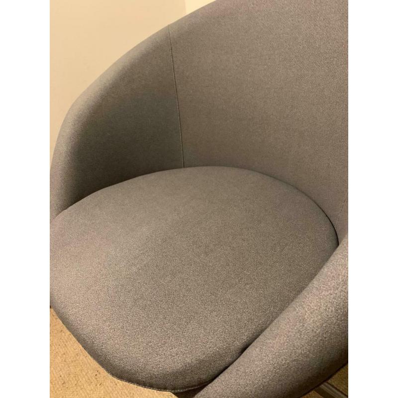 Skruvsta swivel chair from Ikea