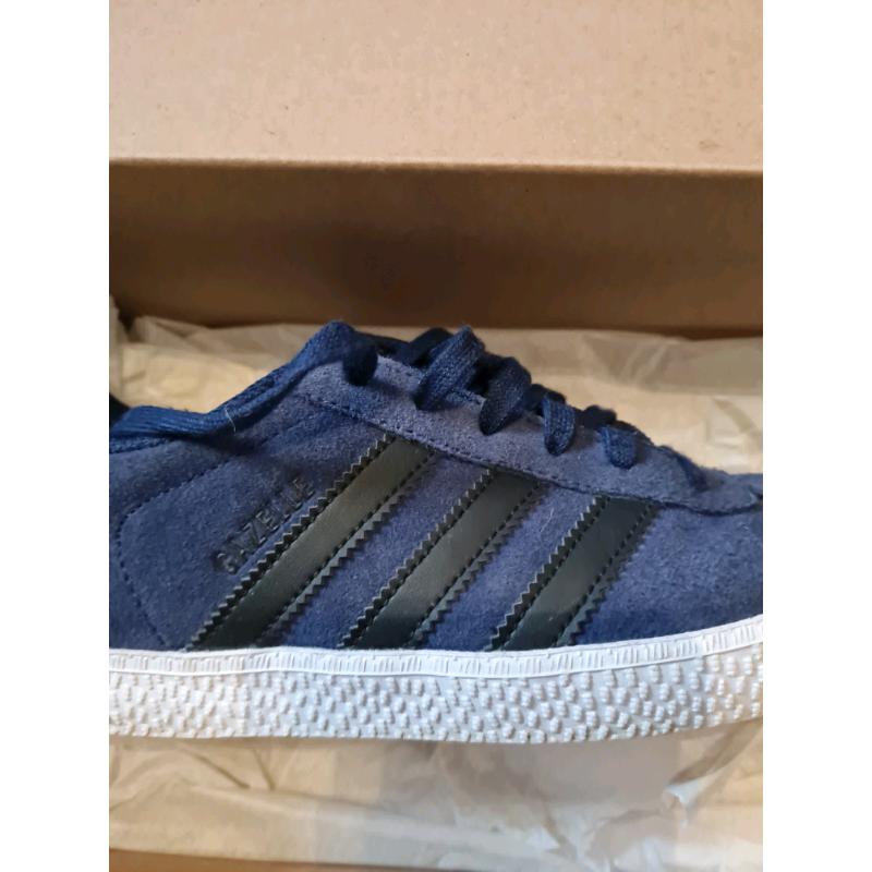 Adidas gazelle size 3.5