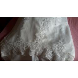 Cream wedding dress size 10/12 and needs someone at least 5ft9ins tall