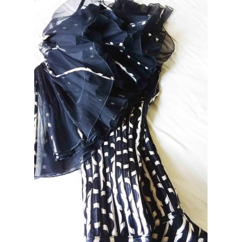 Brand New with labels on. New Phase Eight dress. Size 8