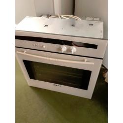 OVEN COOKER NEFF BRAND, AEG HOB AND EXTRACTOR HOOD ELECTRIC ALL WORKING GOOD ORDER