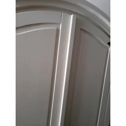lovely 5 peace set nearly new bedroom furniture set