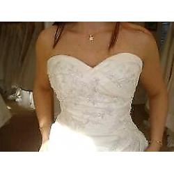 Mark Lesley wedding Dress