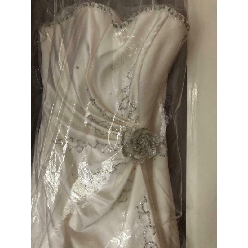 Ivory Satin Wedding Dress