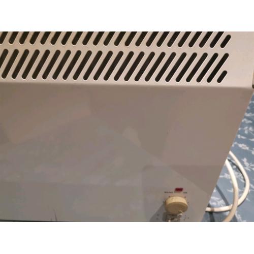 Wall heater with wall bracket