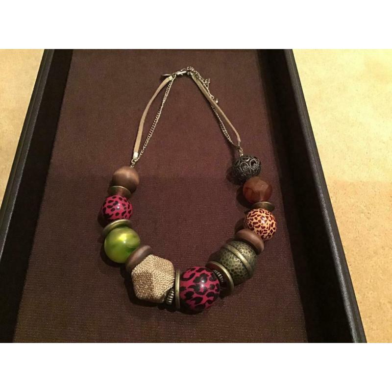 Selection of Ladies New Fashion Jewellery