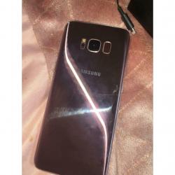 Samsung s8 rose gold small crack in bottom right