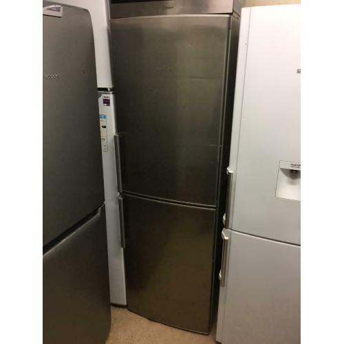LARGE SILVER SIEMENS FRIDGE FREEZER DELIVERY AVAILABLE ?145