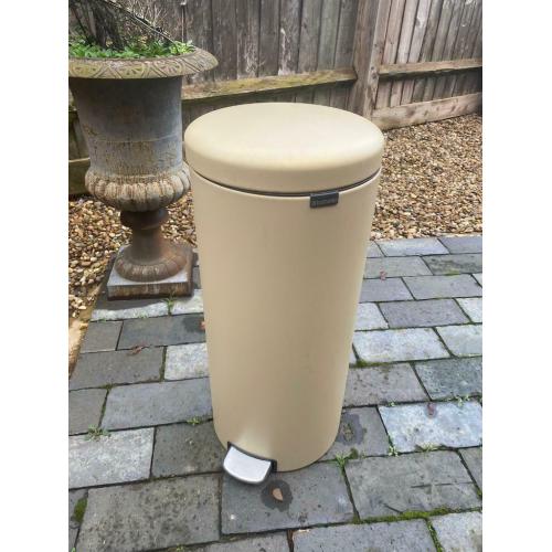 Brabantia 30L Pedal Bin - Almond