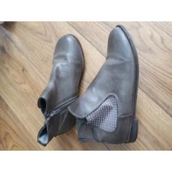 Next girl grey boots size 4 UK