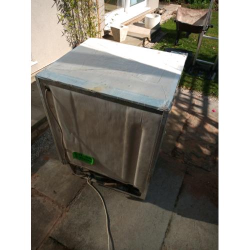 Integrated fridge
