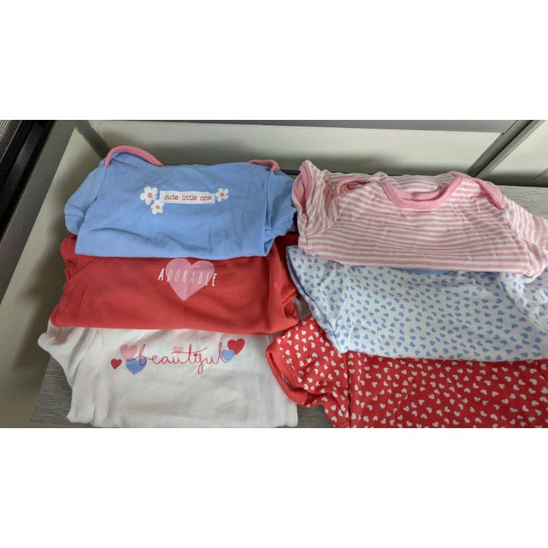 Baby clothes upto 9months