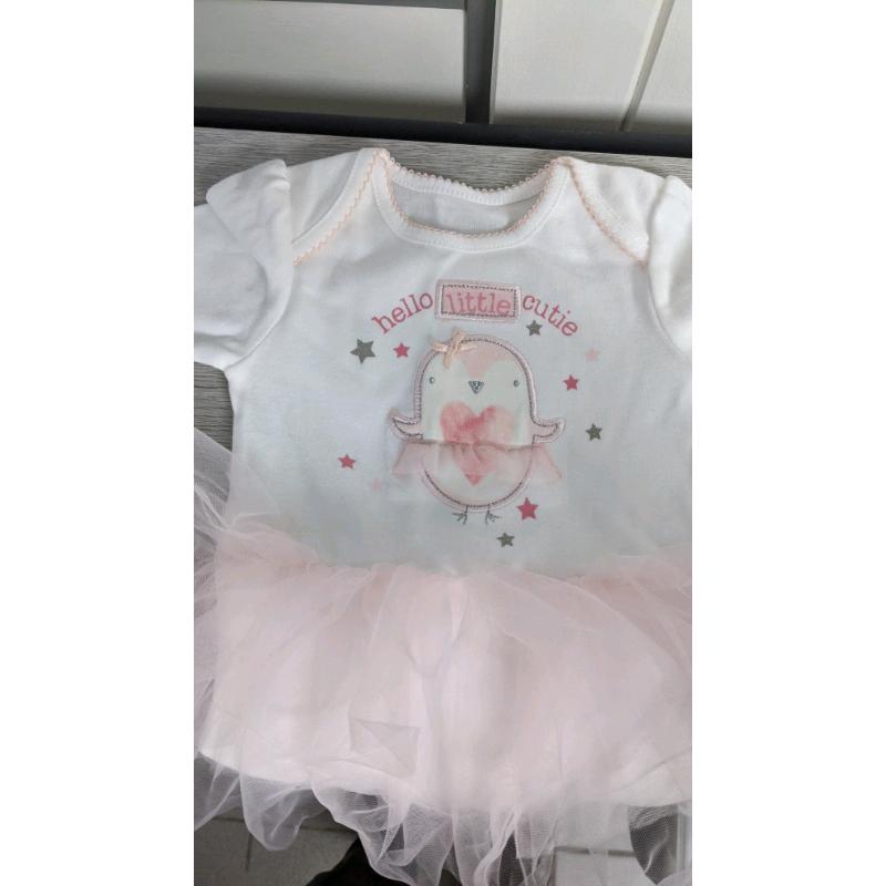 Baby clothes upto 9months