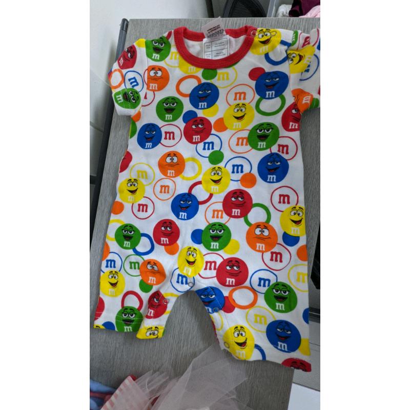 Baby clothes upto 9months