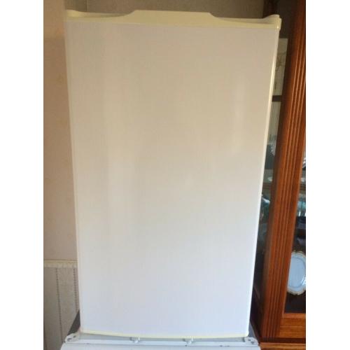 Argos Under Counter Fridge - Excellent Condition