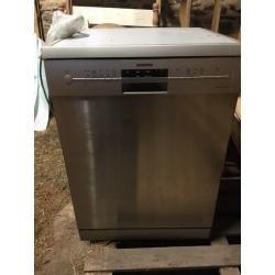 Siemens Freestanding Dishwasher Model SD6P1S