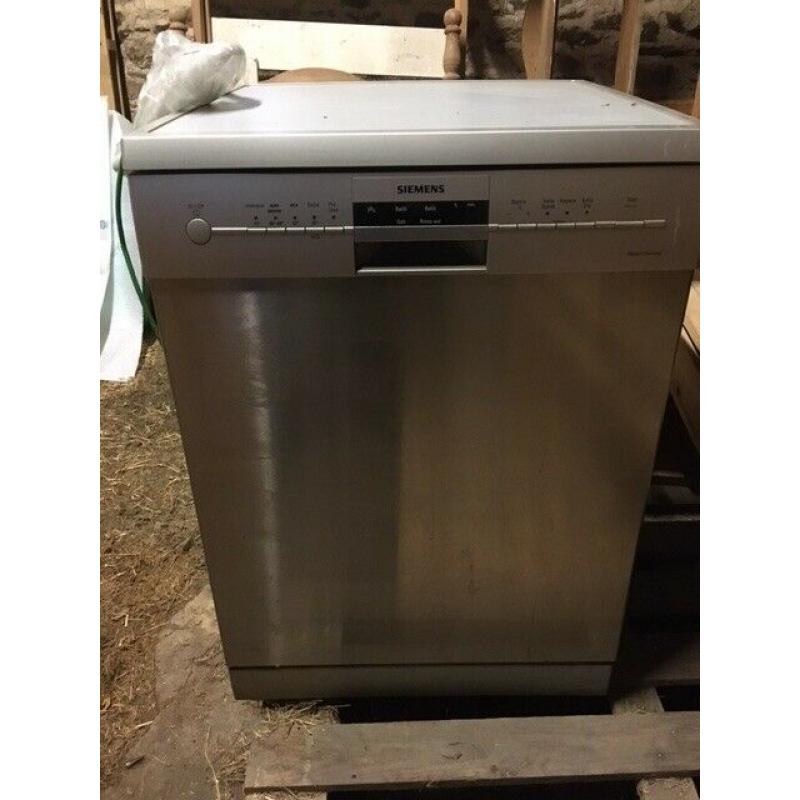 Siemens Freestanding Dishwasher Model SD6P1S