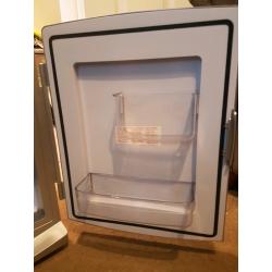 Mini fridge