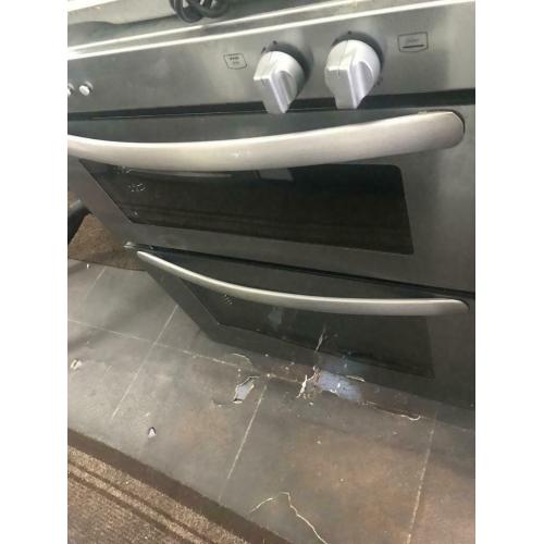 Stainless steel new world 70cm by 60cm integrated grill & gas ovens good condition with guarantee