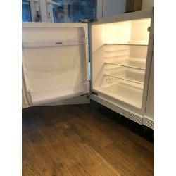 INTEGRATED FRIDGE ( Zanussi)