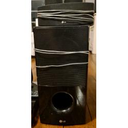 SOLD - LG surround sound bluray player hone cinema system & sub woofer