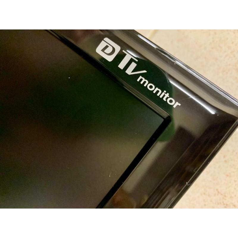 Television LG 19inch with Remote Control and Stand