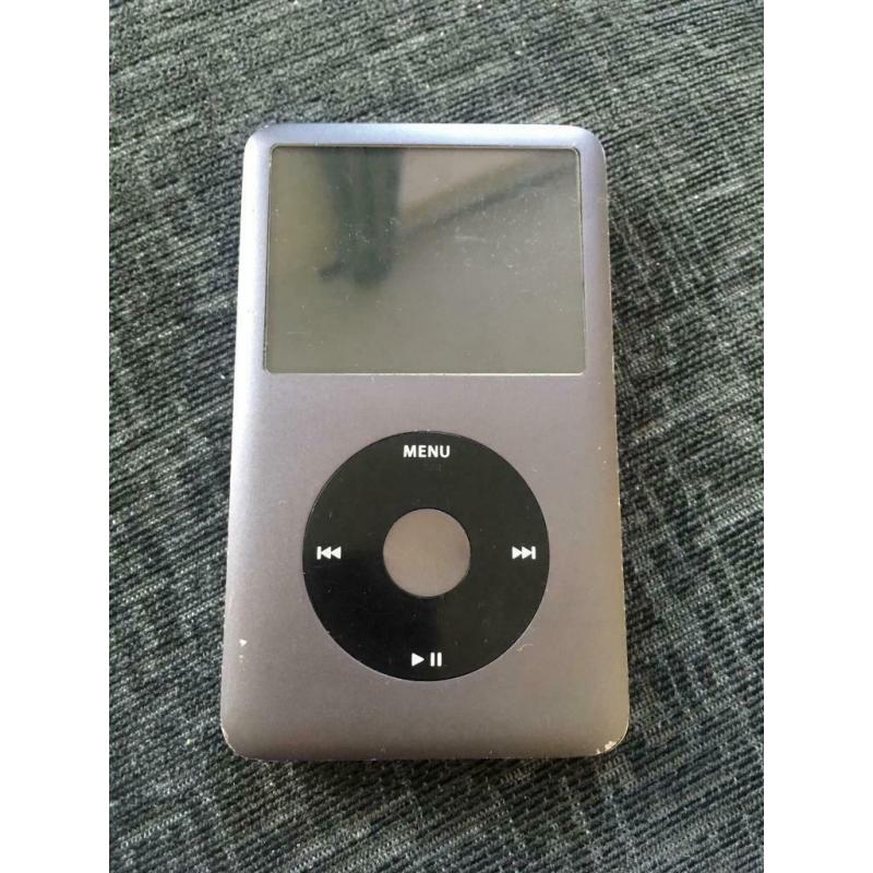 iPod classic 120gb comes with 8371 songs