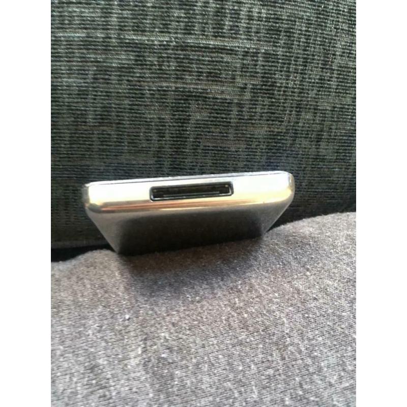 iPod classic 120gb comes with 8371 songs