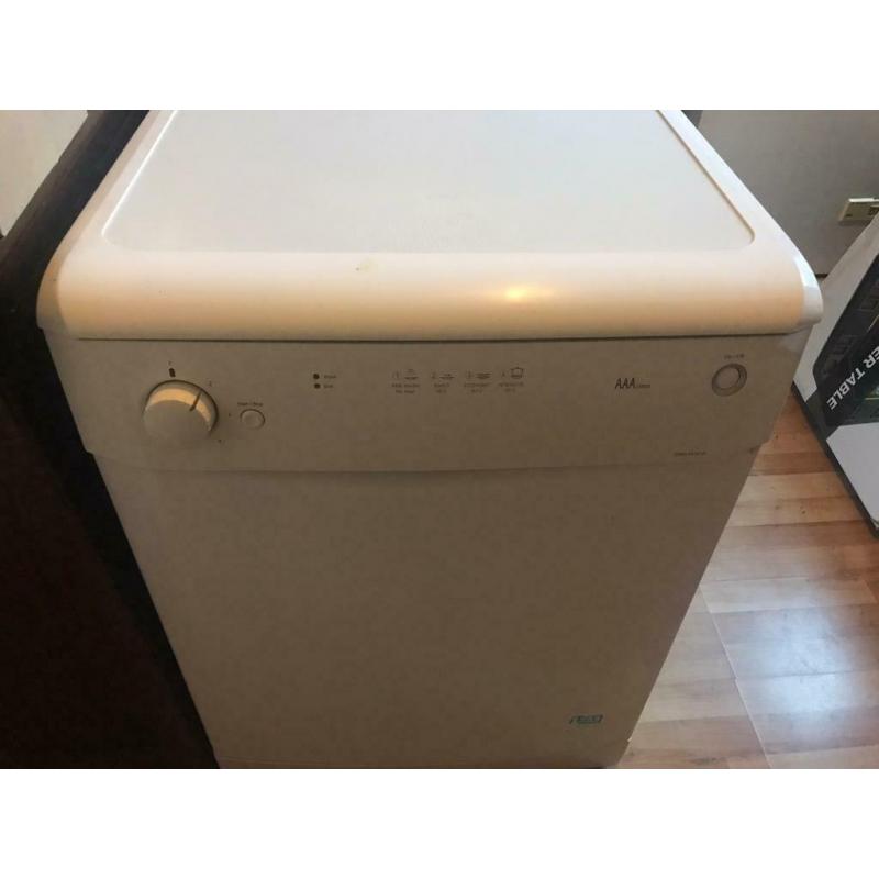 Beko dishwasher DWD4310W
