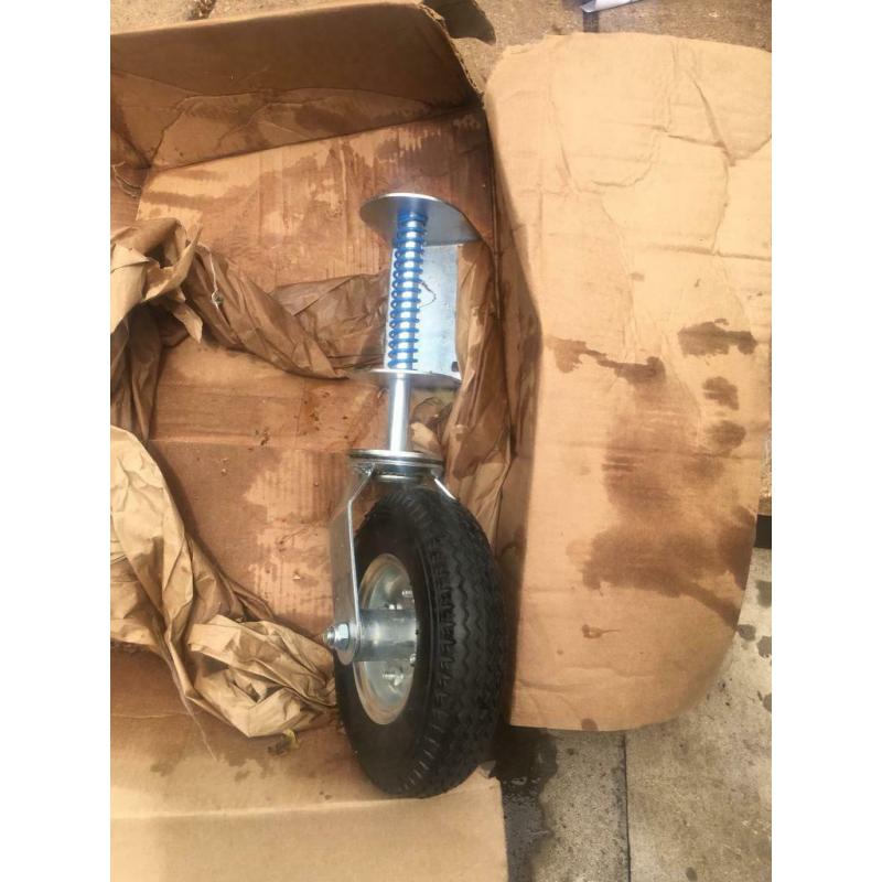 Gate jockey wheel