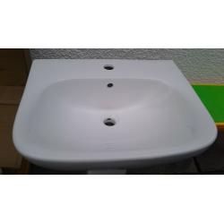Still in box wash hand basin and matching pedestal